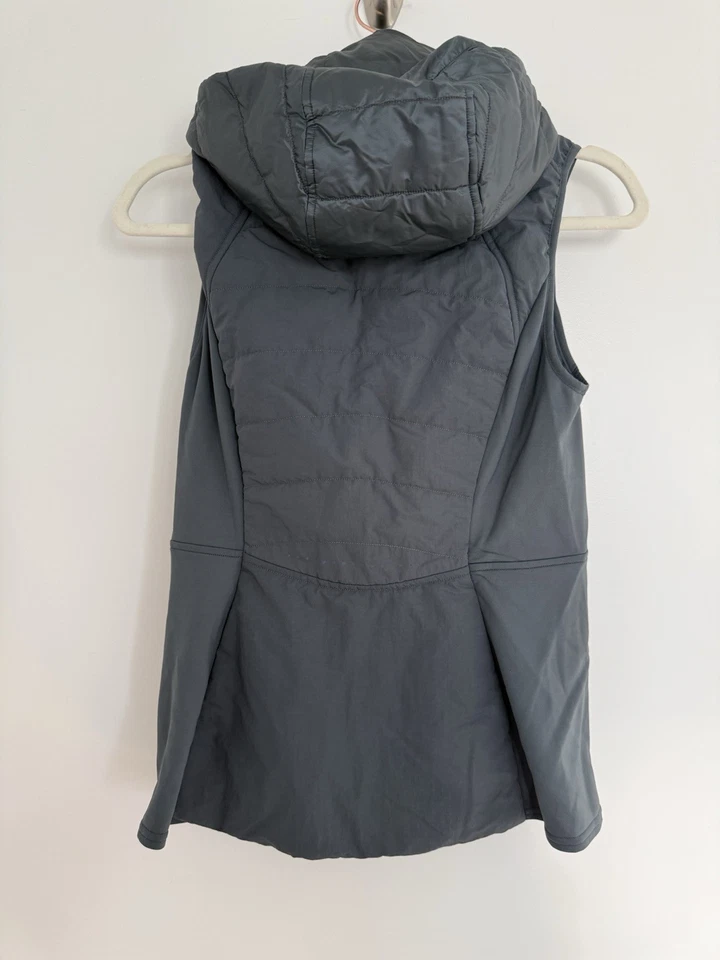 Жилет Lululemon Another Mile с капюшоном пуховик жилет масляно-серый женский размер 4 новый без ярлыка - Изображение 4 из 4