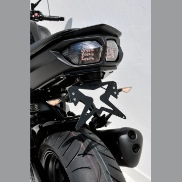 Feu arrière LED Ermax pour Yamaha FZ8 2010-2011 avec clignotants intégrés coloris fumé noir