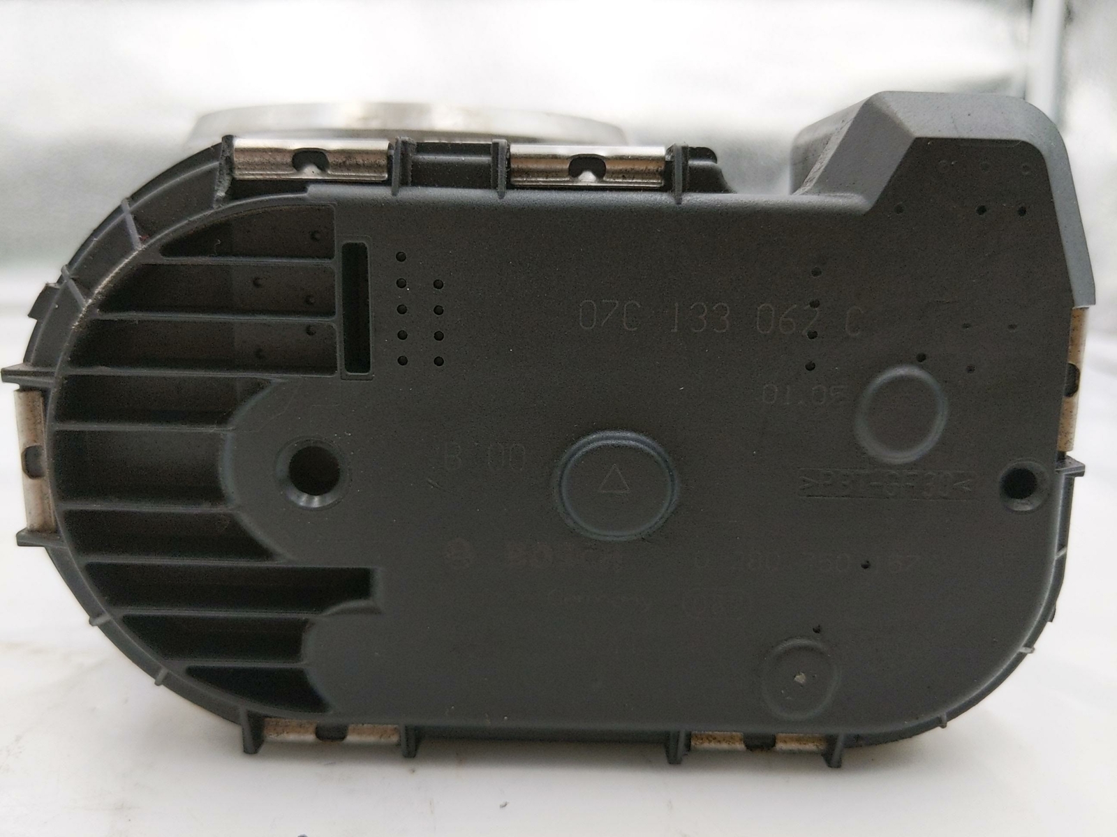 2005 BENTLEY CONTINENTAL GT 6.0L ENGINE INTAKE THROTTLE BODY OEM 07C133062C