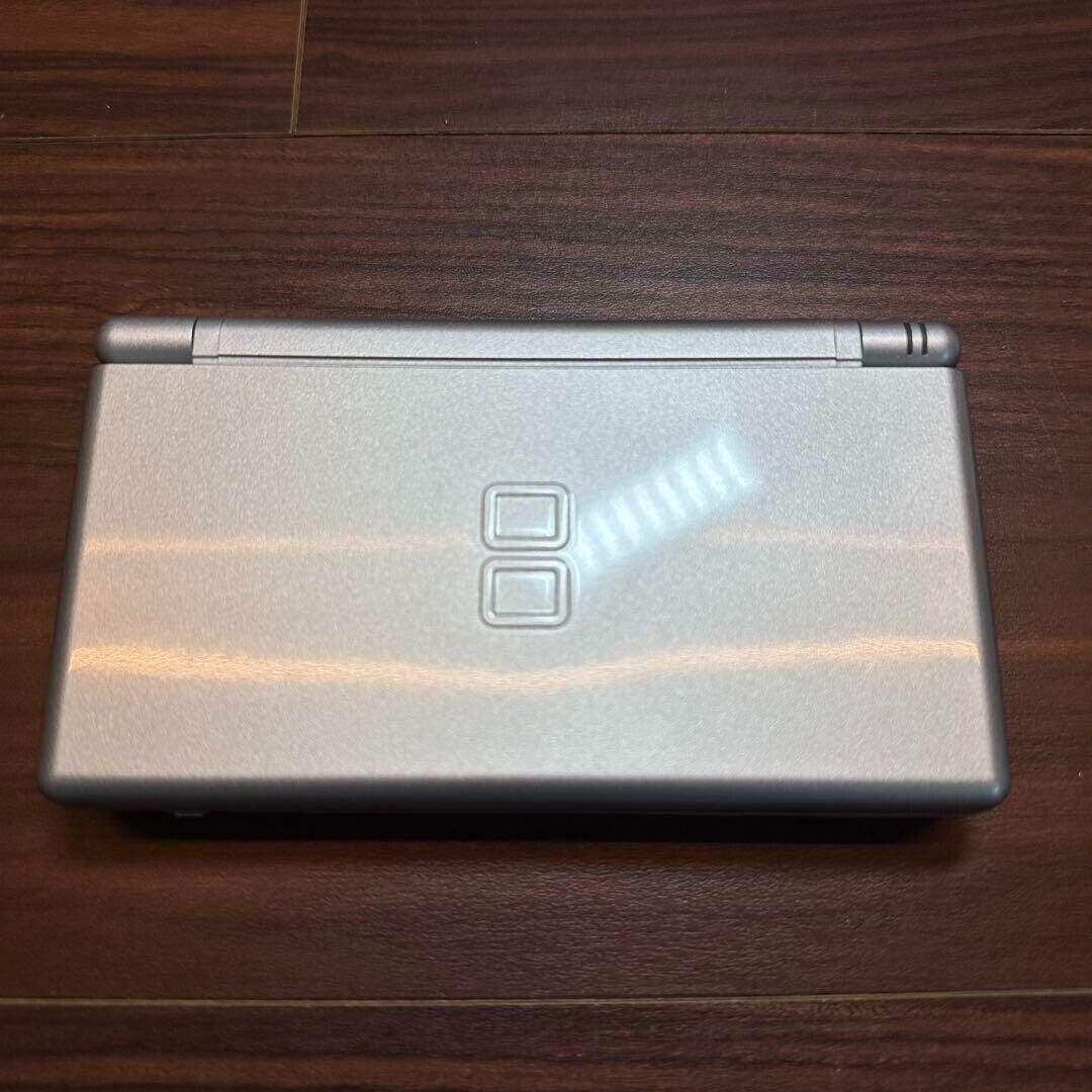 Nintendo DS LITE Gloss Silver 1822 From Japan 45496718466| eBay Nintendo DS LITE Gloss Silver 1822 From Japan 45496718466| eBay