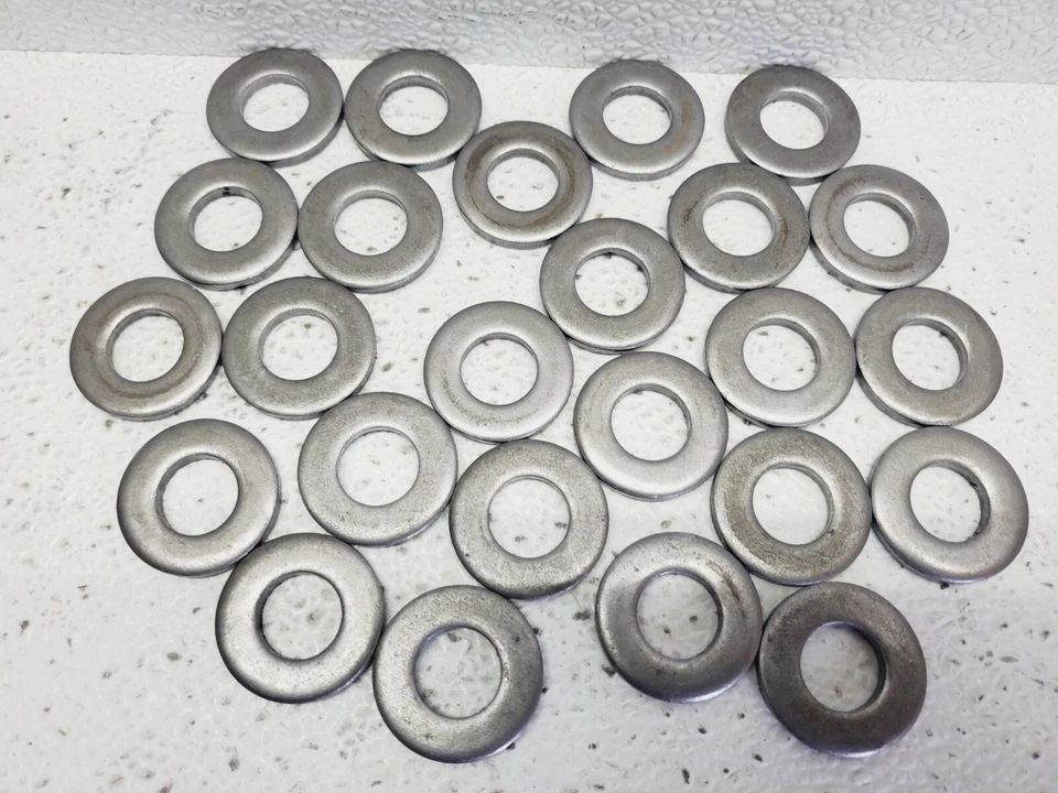 200 ARANDELAS PLANAS GRUESAS DE ACERO DE ALTA RESISTENCIA 1-1/4 DE ANCHO. AGUJERO CENTRAL 5/8. 3/16 GROSOR Foto 3 de 4