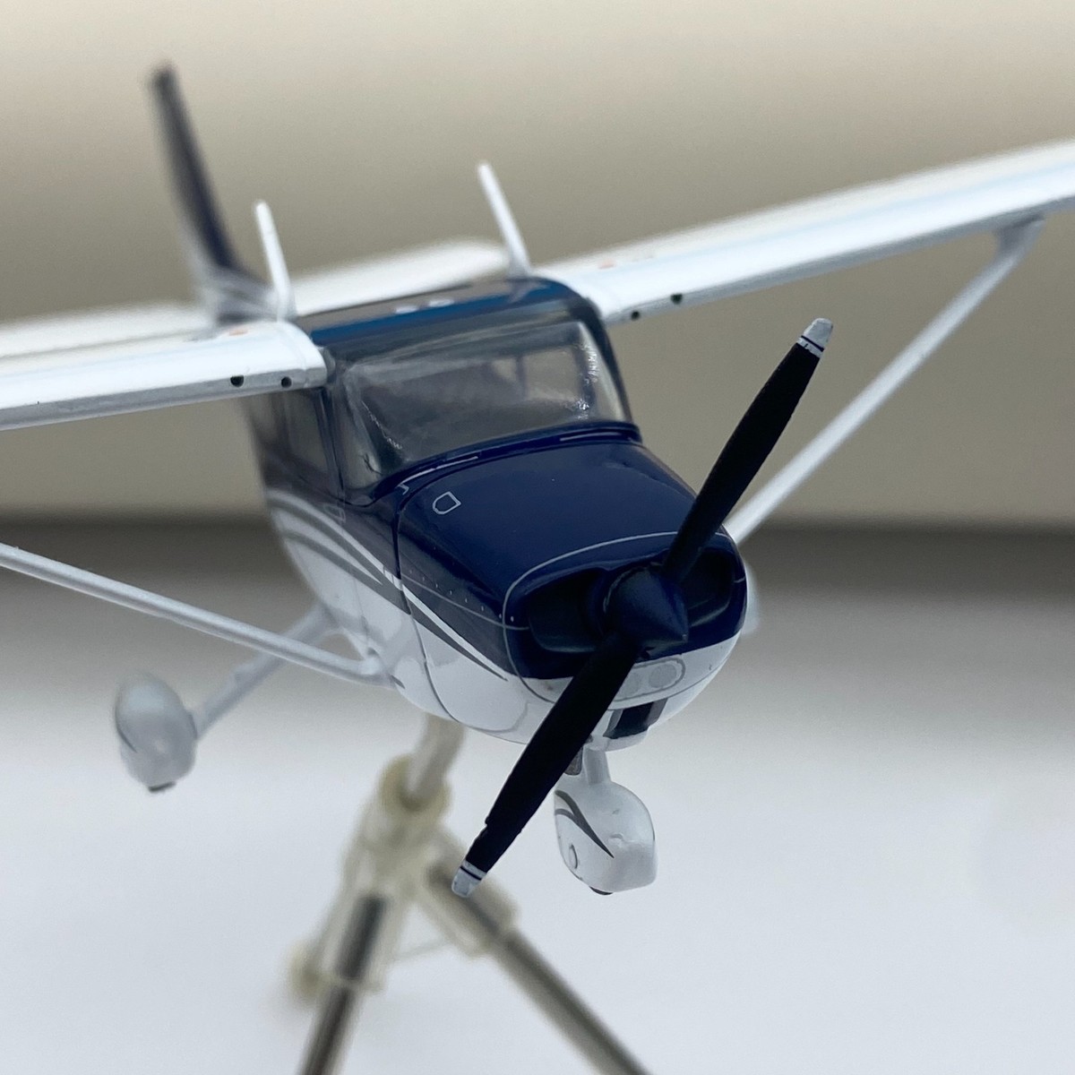 Cessna Skyhawk 172 1/72 スケールモデルキット Model Kit Cessna 172 Skyhawk Aircraft White with Green and
