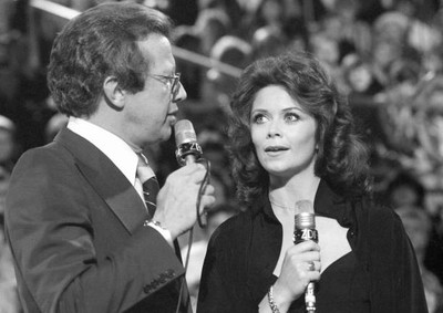 Wencke Myhre with Dieter Thomas Heck at the ZDF Hit Parade 1970s Old Photo