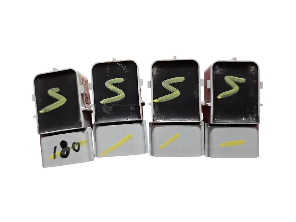 Juego de 4 sensores traseros Kia Sedona LX 95720-A9000 Foto 2 de 3