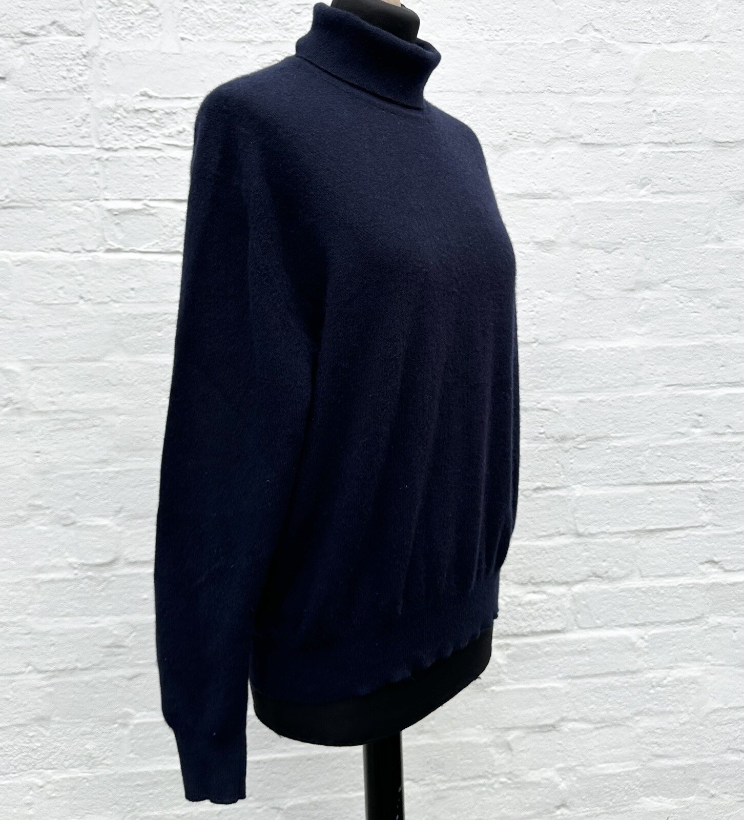 Johnstons Of Elgin navy 100 cashmere high neck waist length jumper