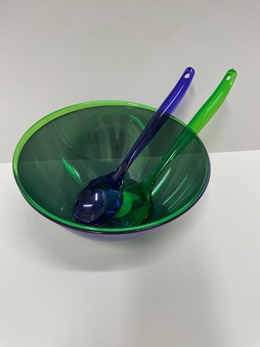 2 dünne Kunststoff grün und lila 2 Quart Schüsseln mit passenden Löffeln - Bild 2 von 5