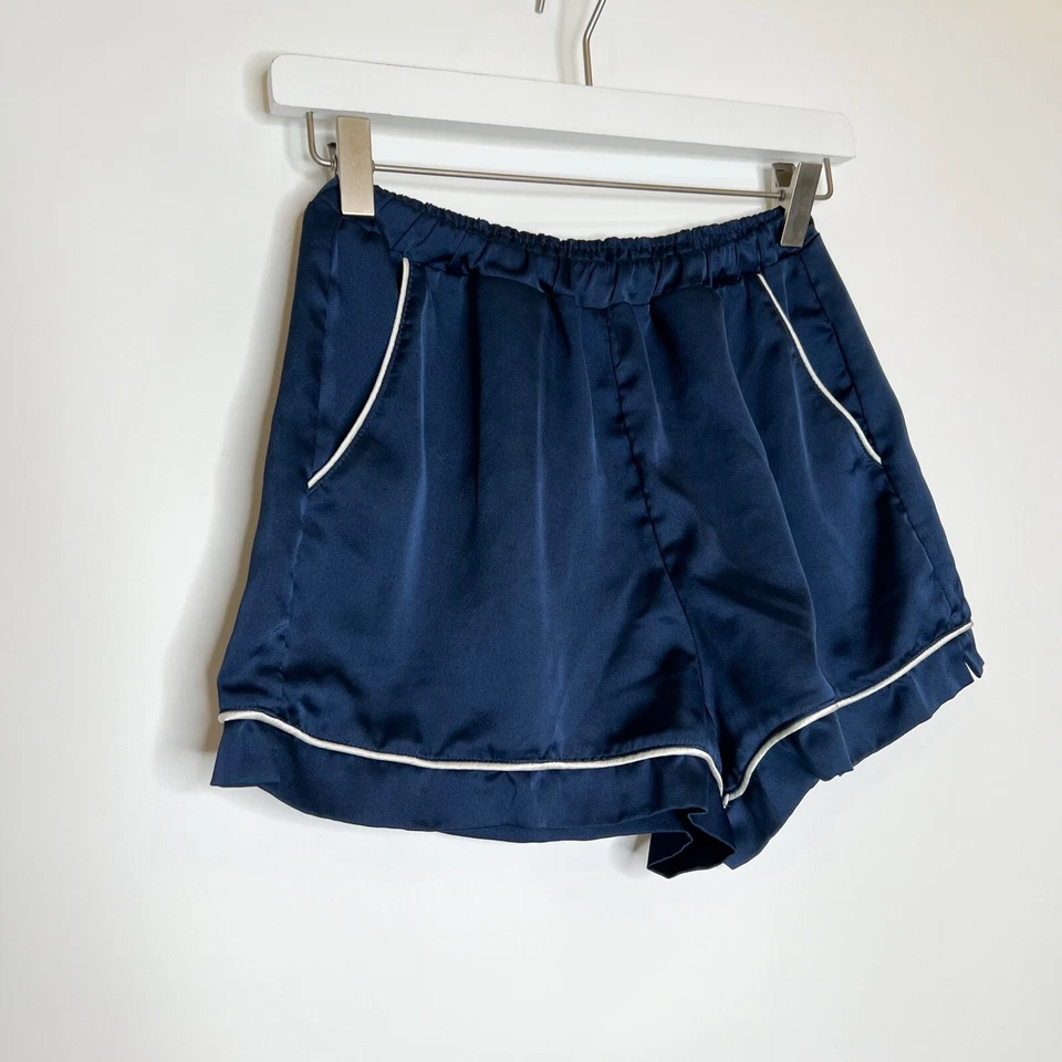 Abercrombie & Fitch Pijama Set Satin Shirt & Shorts Set Long Sleeve Navy Size XS - Image 4 of 4