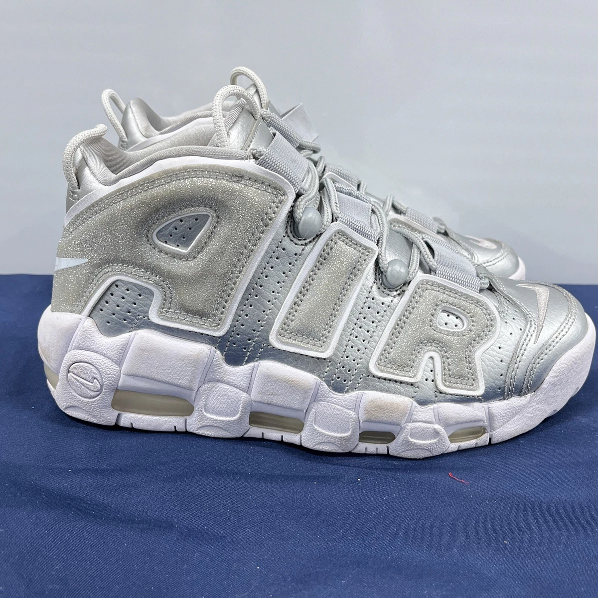 Nike air shop uptempo silver