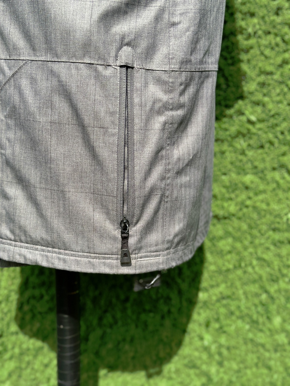 Oakley Technical Ski Jacket Grey Herringbone Hood… - image 7