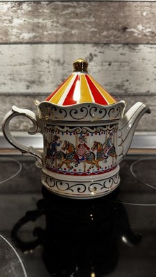 Vintage Windsor (Sadler) Teapot Carousel 1970's