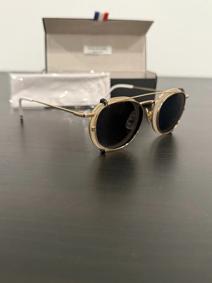 Gafas de sol redondas doradas Thom Browne TB-710-A-BLK-WLT-46 con clip y estuche Foto 3 de 4