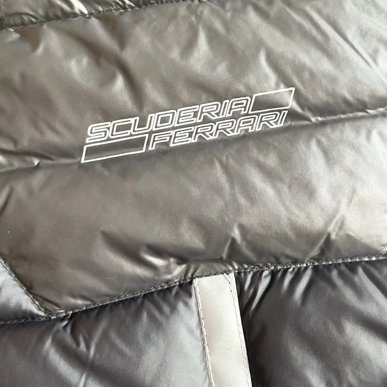 Official Scuderia Ferrari Black Red Down Jacket Vest Men’s Size S image 7
