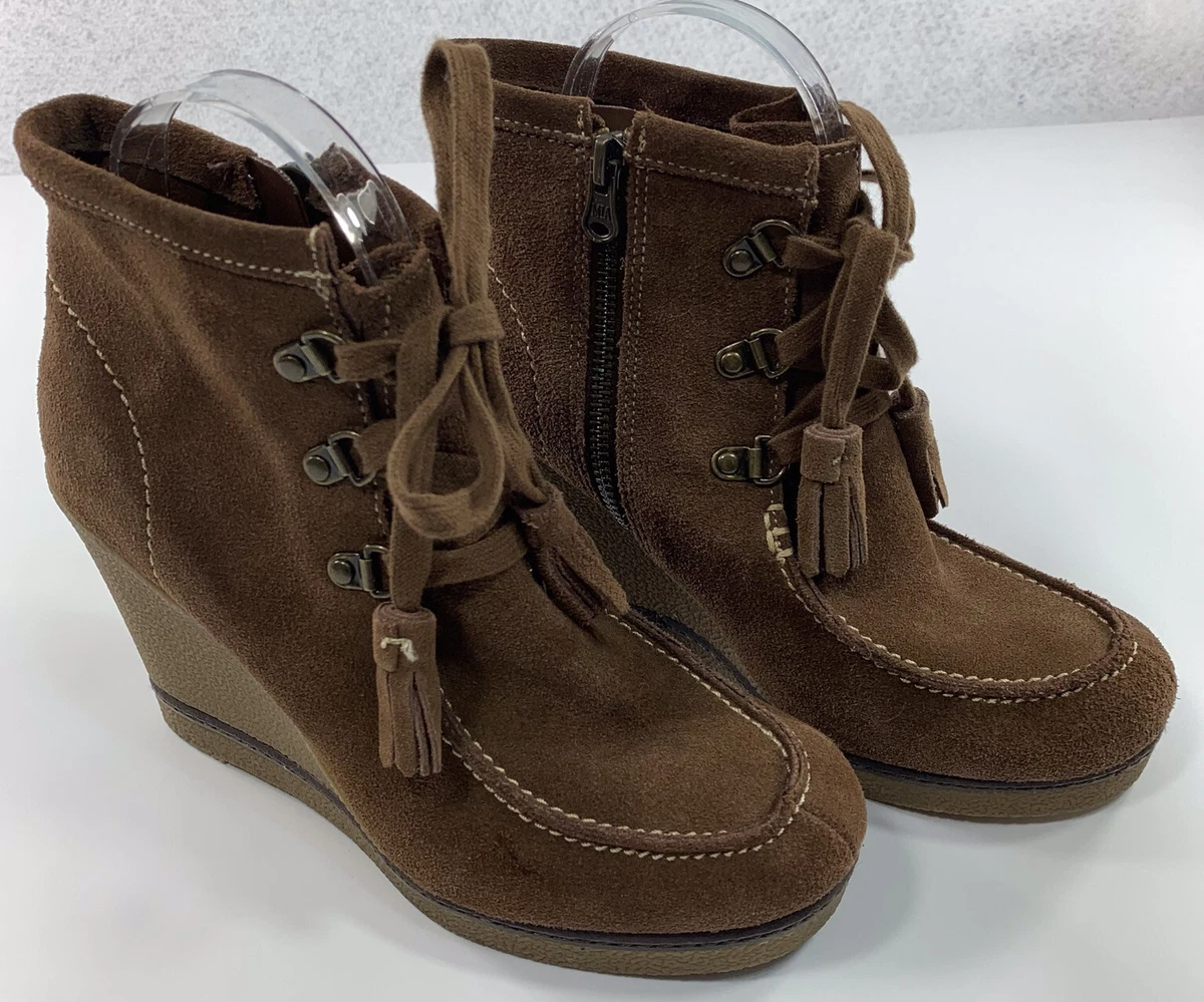 Lace up hotsell tassle boot