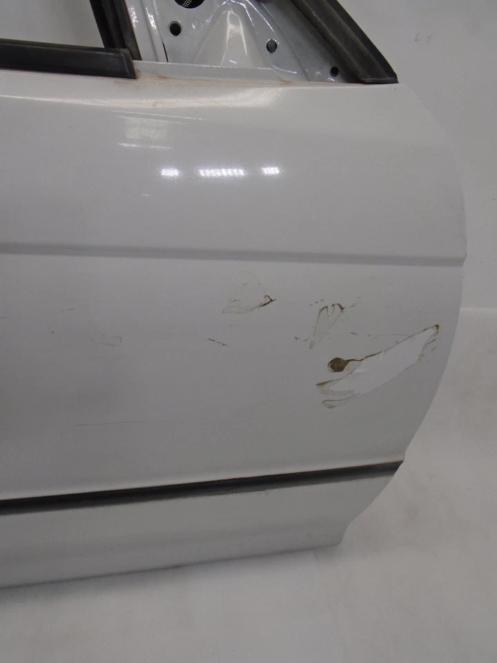 2000 BMW 323i Front Right Passenger Side Exterior Door Shell White OEM DK805467 Foto 3 de 4