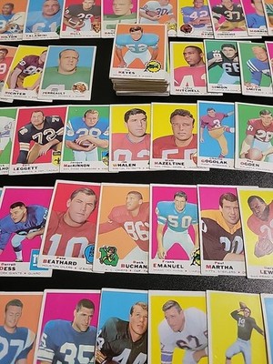 1969 Topps Football Cards  - 100 Card Lot - W/ Jim Burson and Paul Flatley
