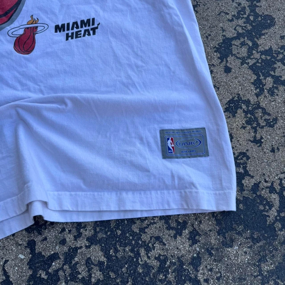 Vintage Y2k NBA Link Blue Label Miami Heat Basketball White T Shirt Size XL - Image 4 of 4