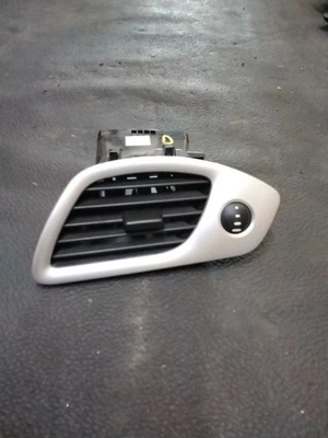 Buse Grille de ventilation Droite de Tableau de Bord Renault scenic 3 de 2010 - Photo 1/4