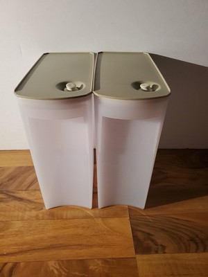 Tupperware Shelf Smart Containers Lot Of 2 5197A #4 12 3/4 cup Beige