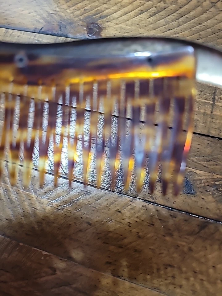 Винтажная расческа для волос RIVIERA FRANCE Gold Wavy Top черепаховый панцирь целлулоид 16 зубов - Изображение 3 из 4