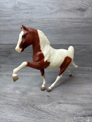High Flyer Tennessee Walker Model #913 Breyer Horse