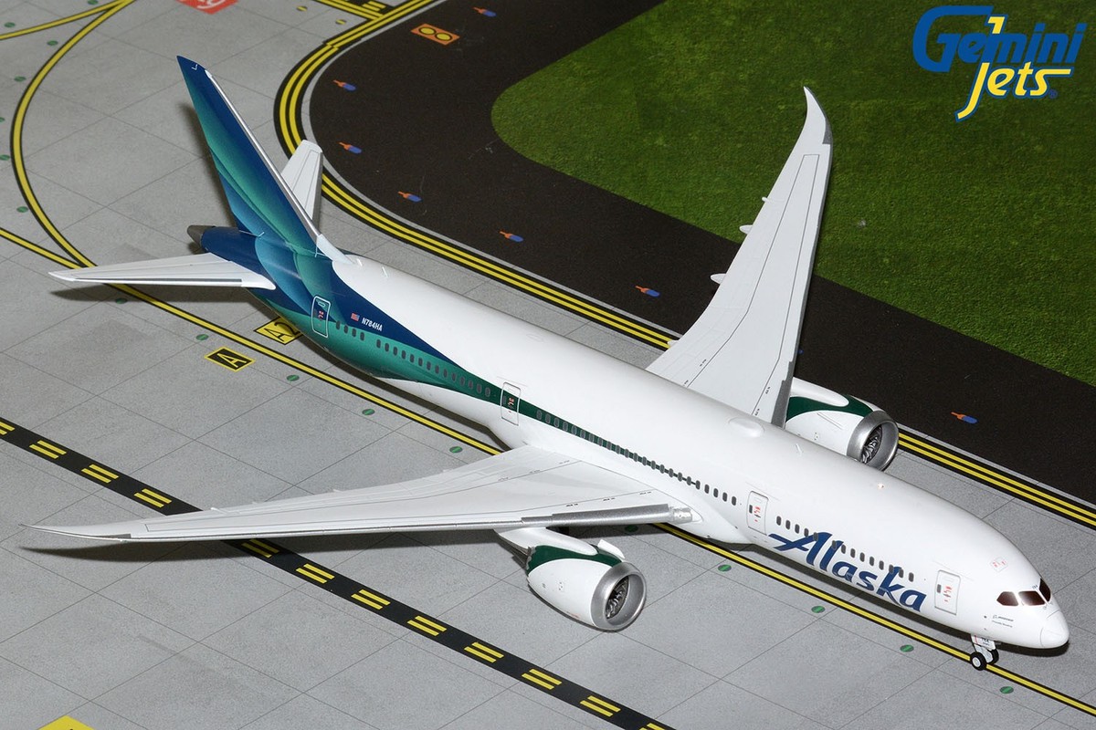 レア品 1/200？ B787-9 Mobil jet 387 カラー レア品 1/200？ B787-9 Mobil jet 387 カラー