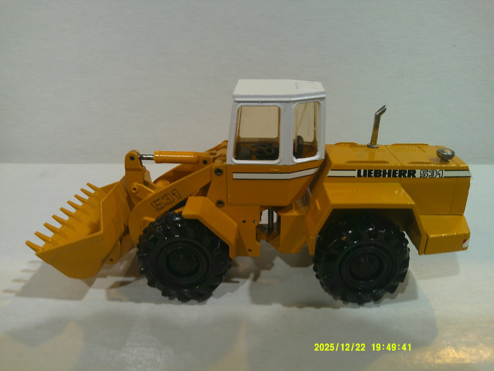 Conrad Liebherr L531 Swivel Wheel Loader #2887 1/50 Scale Very Good Box