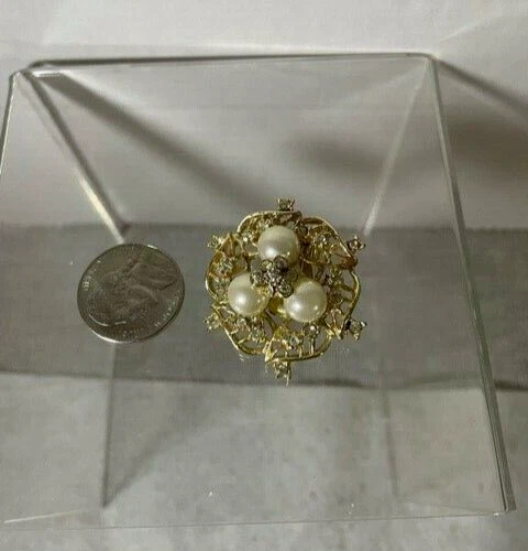 Gold Brooch with pearl and diamond stones Vintage Costume Jewelry Clip back pin Foto 2 de 4