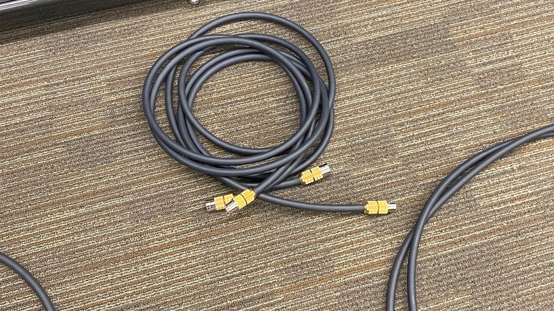 Cardas Golden Chord CL 2.5M Interconnect Cables w/ Clear XLR Terminations