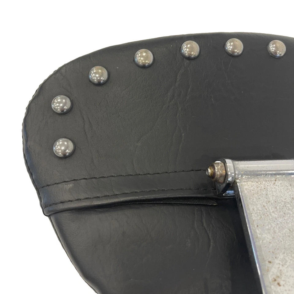 Almohadilla de respaldo bajo de cuero Touring ancho cromado Mustang 08-24 Harley Foto 3 de 4