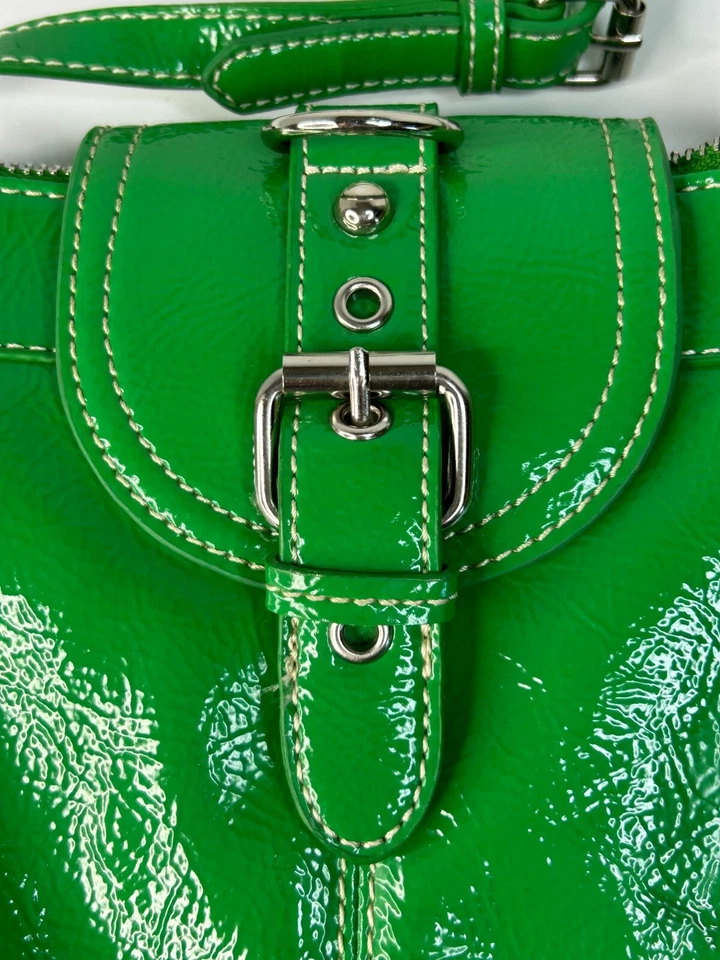 Bandolera Nine West VERDE charol bolsillos en abundancia St Patty Day imprescindible Foto 4 de 4