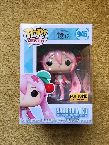 Funko Pop! Animation - Sakura Miku Hot Topic (Exclusive) #945 Vinyl Figure