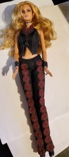 Barbie Shakira Rocking  Concert Doll Mattel B4534 NO BOX