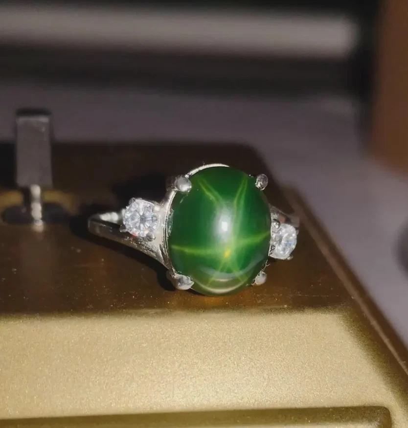 Vintage Green Star Sapphire Ring 925 Sterling Silver Zircon Ring Engagement Ring - Image 4 of 4