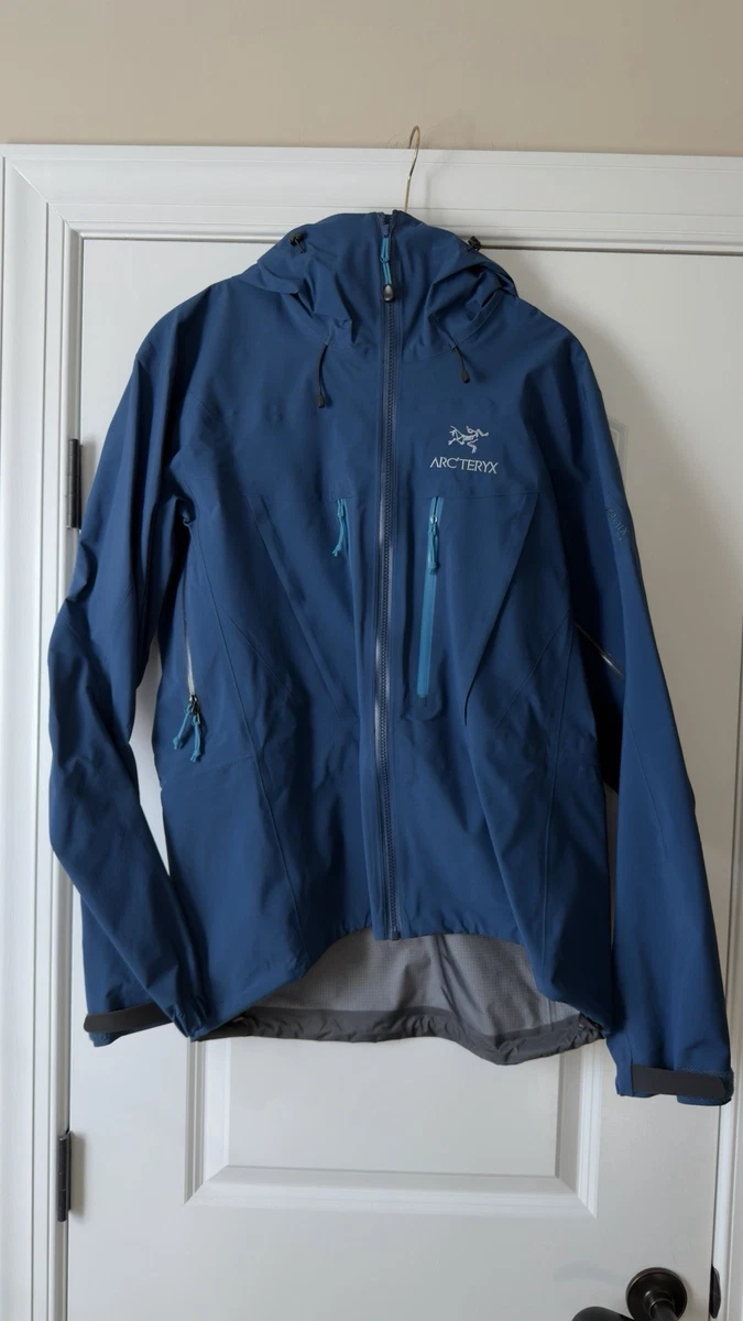 Arc'teryx Regular Size M Coats, Jackets & Vests for Men for Sale