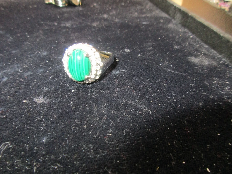 Коктейльное кольцо Park Lane Green Sparkling CZ's Statement размер 9 SIlvertone - Изображение 3 из 3