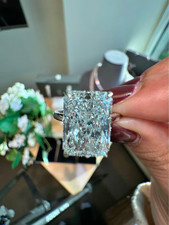 6.00 Ct Radiant-Cut VS1 Lab Grown Diamond Solitaire Engagement Ring Platinum 950