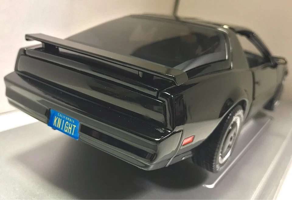 Skynet Aoshima 1/18 KNIGHT RIDER K.I.T.T. ,PVONG FLASHER Diecast - Image 3 of 4