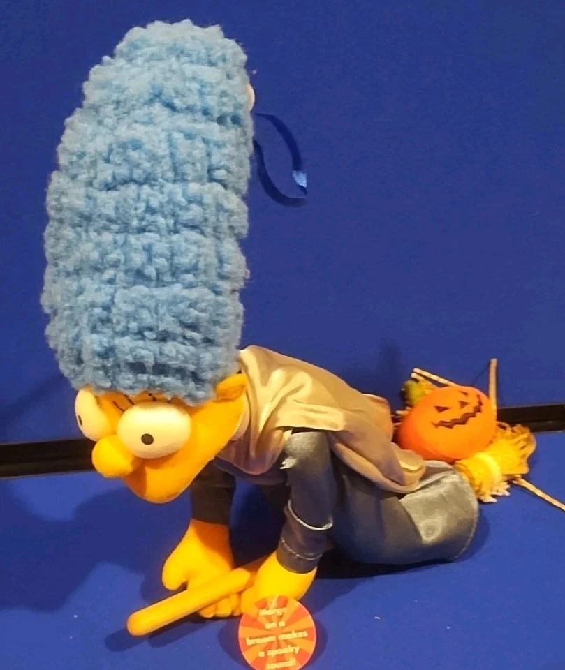 Peluche Applause 15" Los Simpson Marge On A Escoba Halloween Nuevo con Etiqueta Funciona Foto 4 de 4