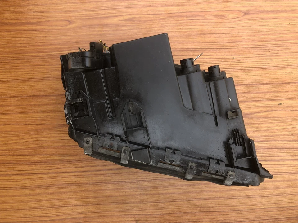 1995-1998 AUDI A8 S8 D2 Headlight Left Driver Side 1305235230 Foto 3 de 4