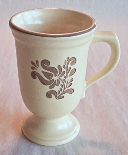 Pfaltzgraff "Village" PEDESTAL MUG (GRANDMUG) #06-290, Stoneware, Light Crazing