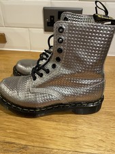 Doc Martens Silver Textured Leather 1460 8 Hole Boots Uk4/37 Worn Twice 