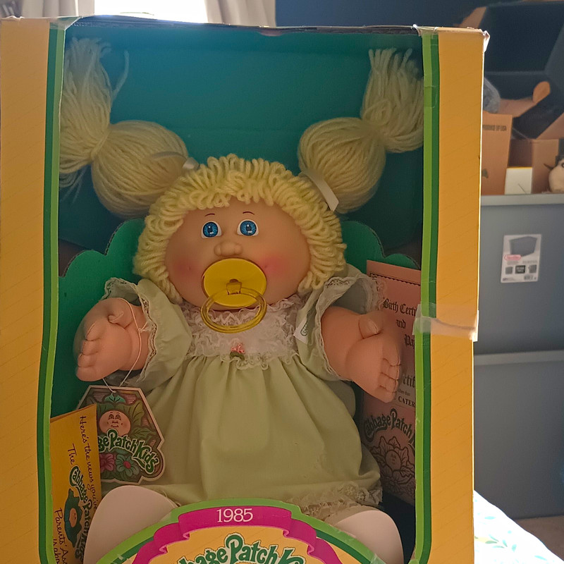 Cabbage Patch Kids 16in Girl Doll Blonde Curly Hair Blue Eyes Box 1985