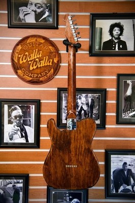 Walla Walla Guitar Co Maverick Pro Crystal Lindenholz E-Bass Honig-Finish