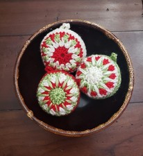 Ornamento/Bauble con palline all'uncinetto ~ Set di 3