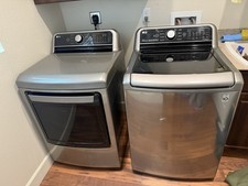 LG Washer and Dryer Set