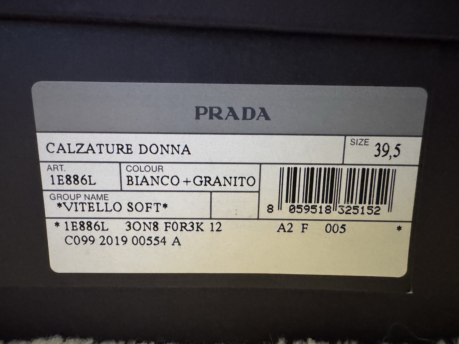 Prada Mens trainers - Mens size 6.5/7 - Rare image 3