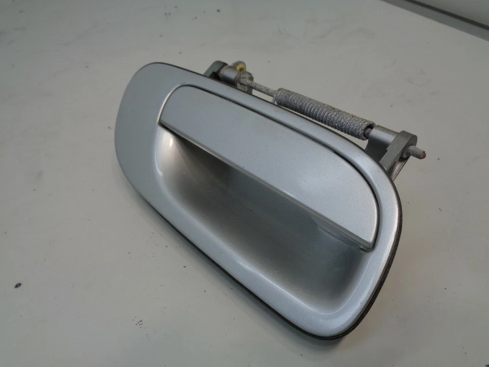Manija de puerta exterior de pasajero trasero derecho Volvo S60 2001-2009 plateada OEM AK91105 Foto 3 de 4