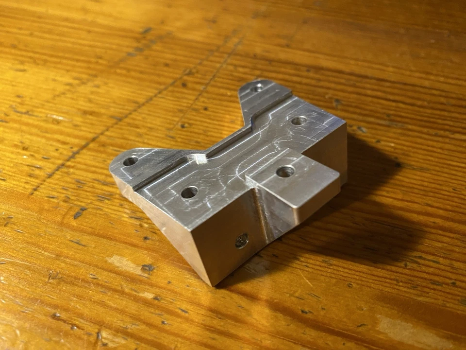 Vintage RC Tamiya 0115070 N5 Parts Rear Post Aluminium Avante Egress - Immagine 3 di 3