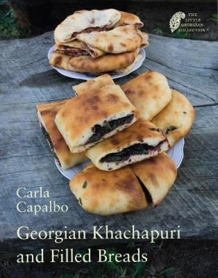 Georgische Khachapuri und gefüllte Brote (kleine georgische Sammlung)