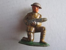 Vintage Hollow Cast Lead Barclay/Manoil Soldier Feeding Ammunition